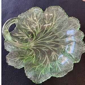 Vintage Indiana Green Depression Glass Pebble Leaf Twiggy Uranium Vaseline